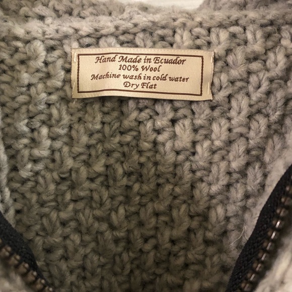 Handmade Ecuadorian Wool Sweater Jacket. - Picture 12 of 15